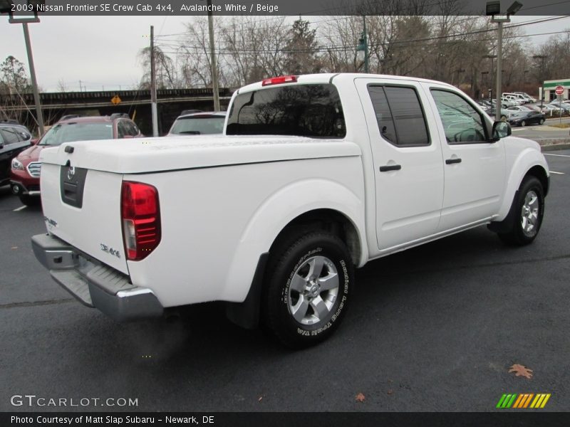 Avalanche White / Beige 2009 Nissan Frontier SE Crew Cab 4x4