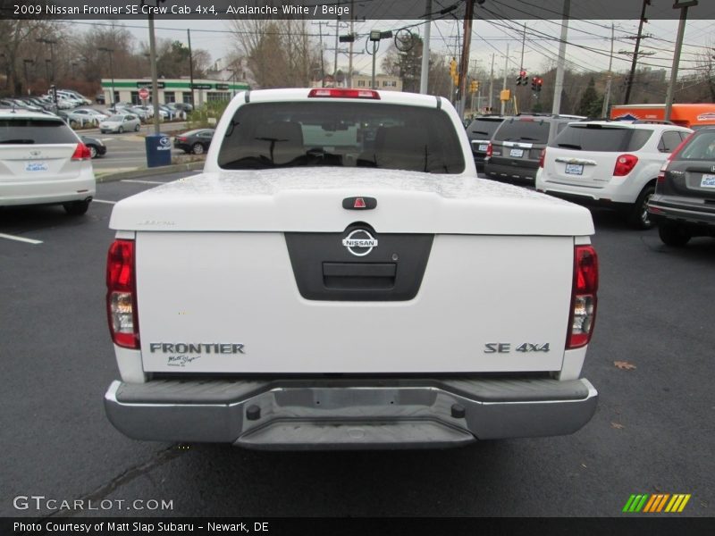 Avalanche White / Beige 2009 Nissan Frontier SE Crew Cab 4x4