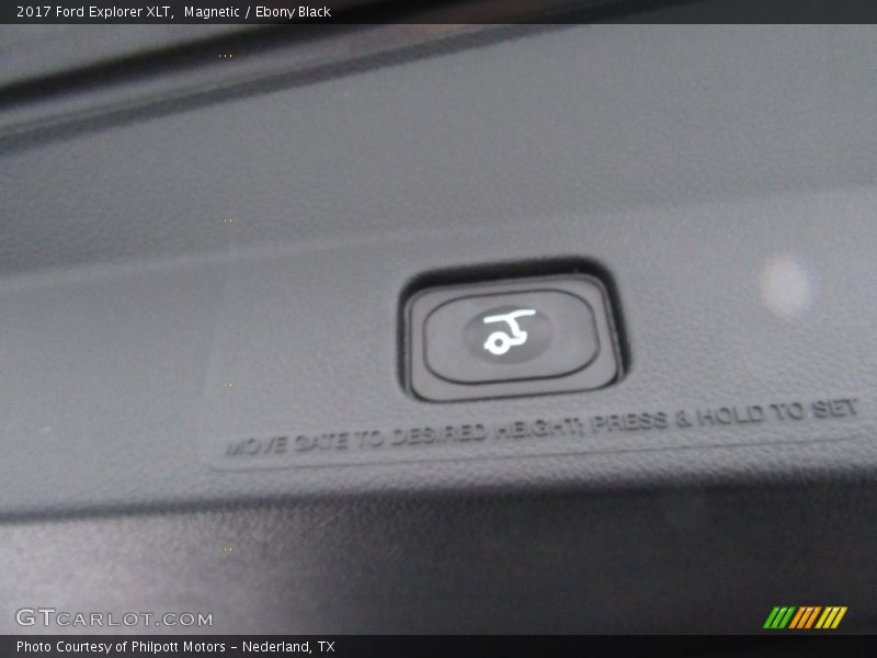 Magnetic / Ebony Black 2017 Ford Explorer XLT