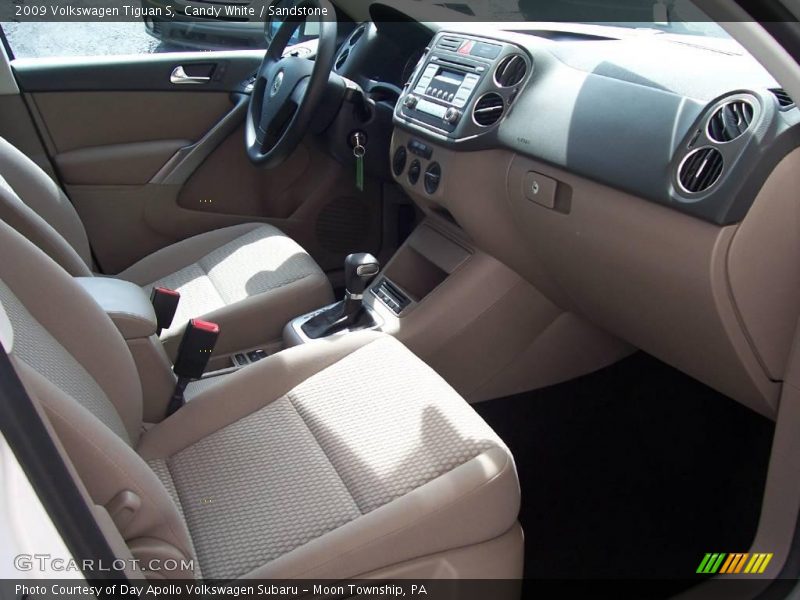 Candy White / Sandstone 2009 Volkswagen Tiguan S