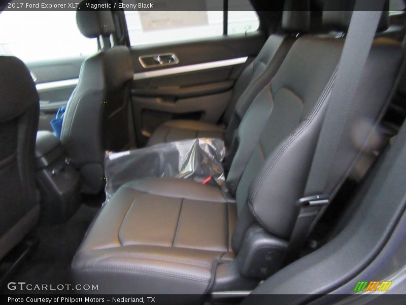 Magnetic / Ebony Black 2017 Ford Explorer XLT