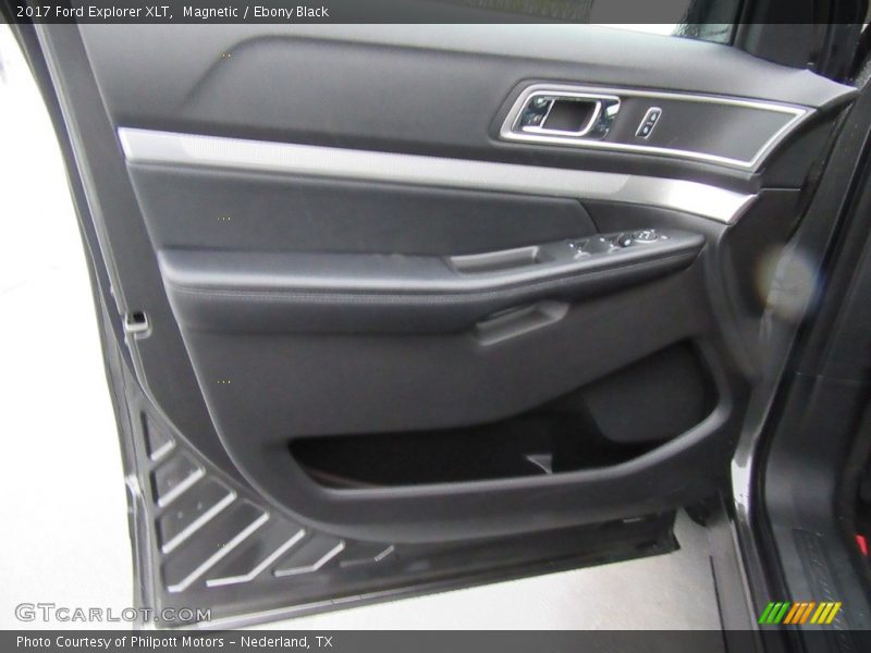 Magnetic / Ebony Black 2017 Ford Explorer XLT
