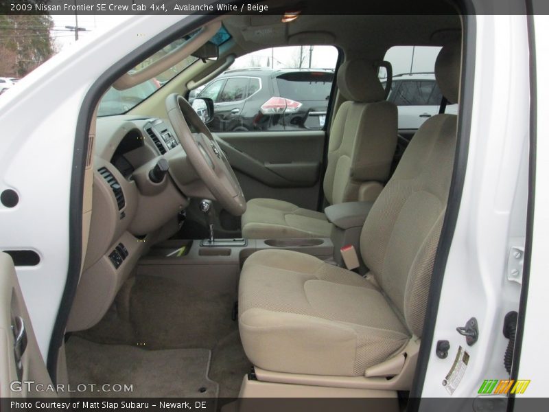 Avalanche White / Beige 2009 Nissan Frontier SE Crew Cab 4x4