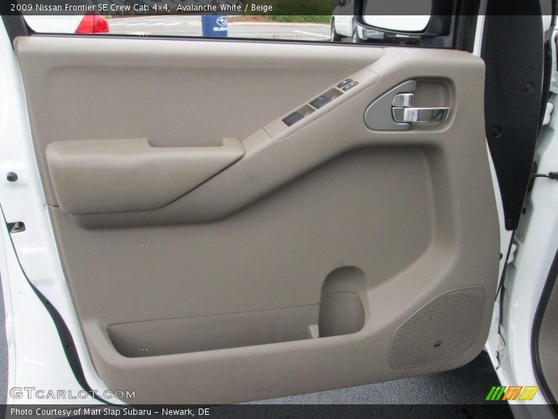 Avalanche White / Beige 2009 Nissan Frontier SE Crew Cab 4x4