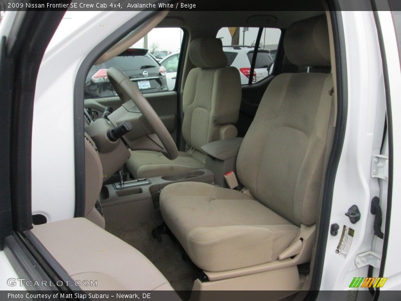 Avalanche White / Beige 2009 Nissan Frontier SE Crew Cab 4x4