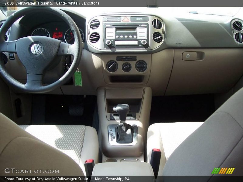 Candy White / Sandstone 2009 Volkswagen Tiguan S