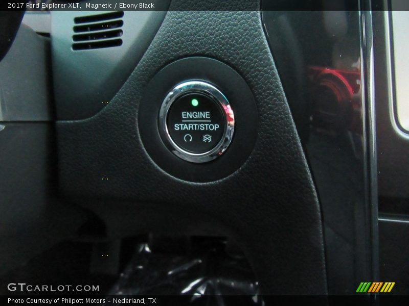 Magnetic / Ebony Black 2017 Ford Explorer XLT
