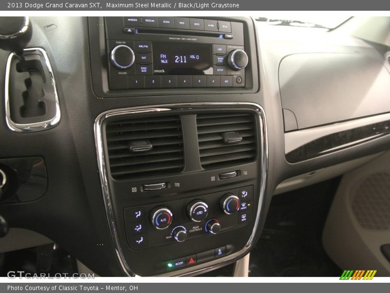 Maximum Steel Metallic / Black/Light Graystone 2013 Dodge Grand Caravan SXT