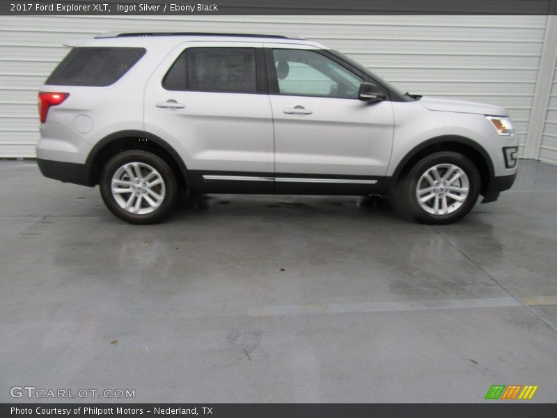 Ingot Silver / Ebony Black 2017 Ford Explorer XLT