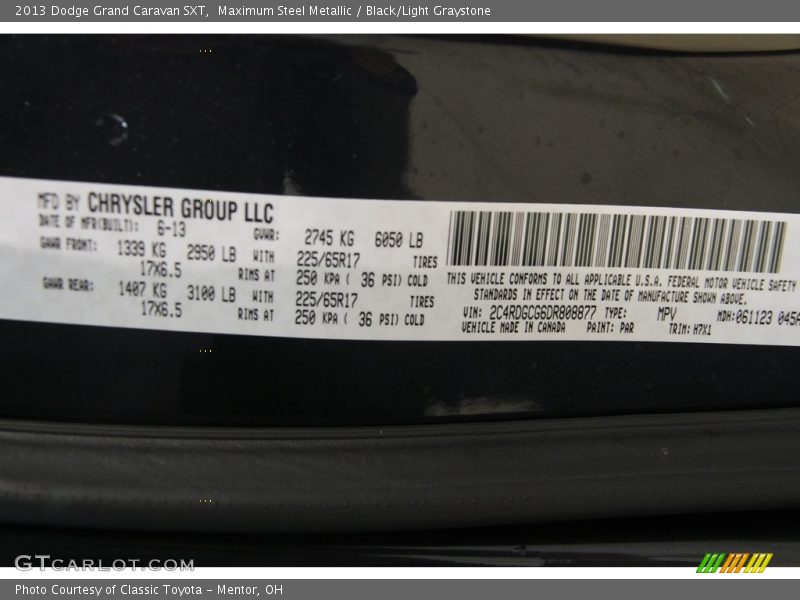 Maximum Steel Metallic / Black/Light Graystone 2013 Dodge Grand Caravan SXT