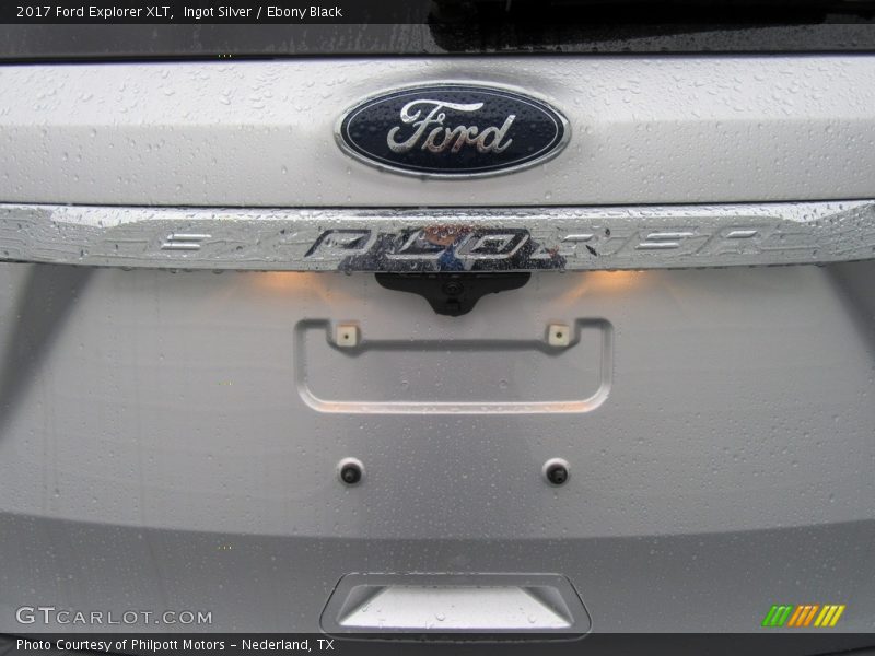 Ingot Silver / Ebony Black 2017 Ford Explorer XLT