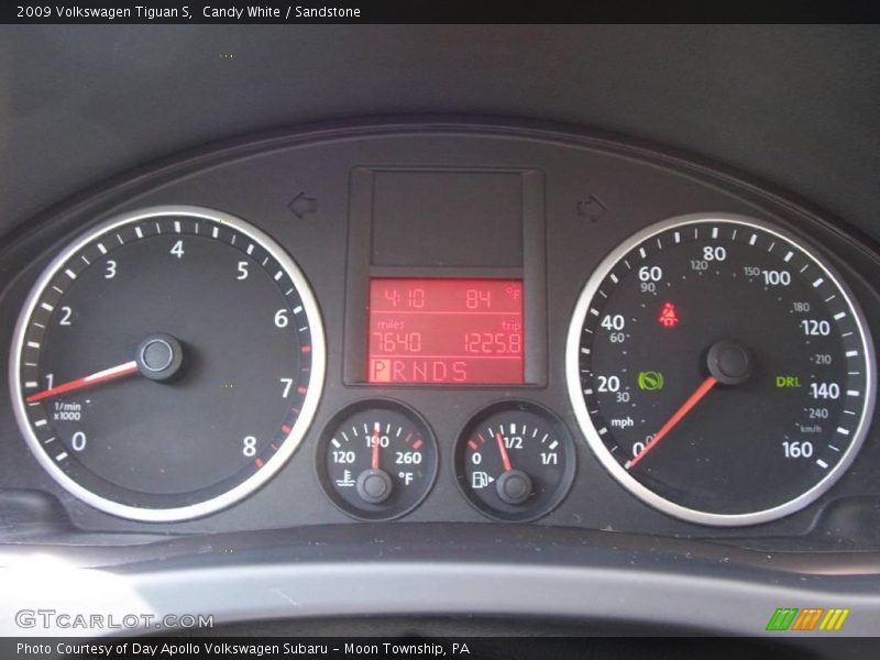 Candy White / Sandstone 2009 Volkswagen Tiguan S