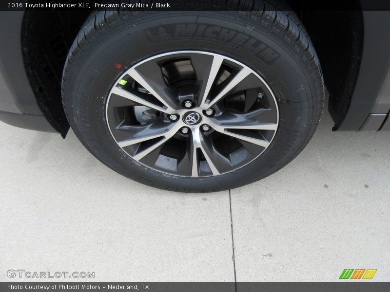 Predawn Gray Mica / Black 2016 Toyota Highlander XLE