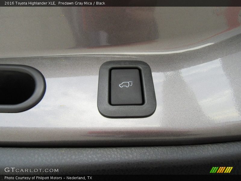 Predawn Gray Mica / Black 2016 Toyota Highlander XLE