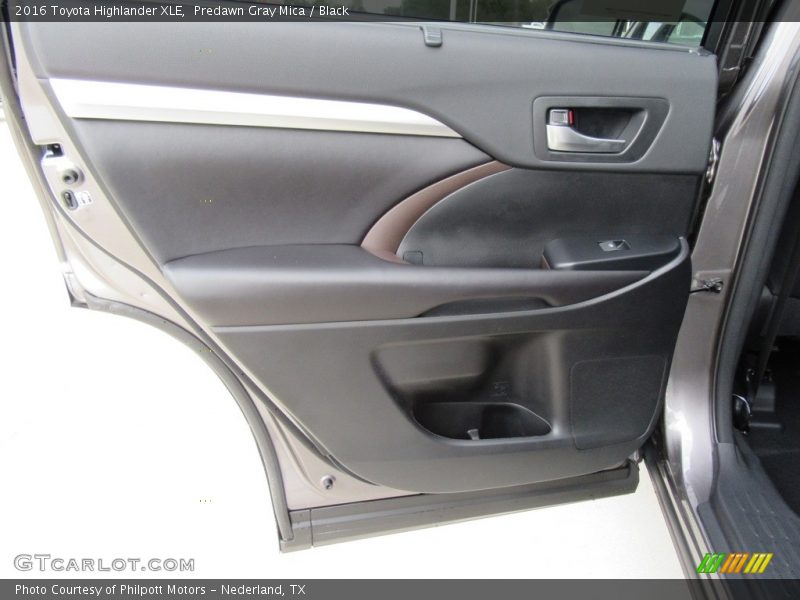 Predawn Gray Mica / Black 2016 Toyota Highlander XLE