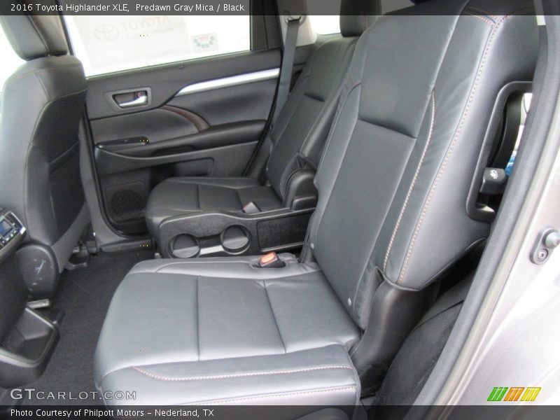 Predawn Gray Mica / Black 2016 Toyota Highlander XLE