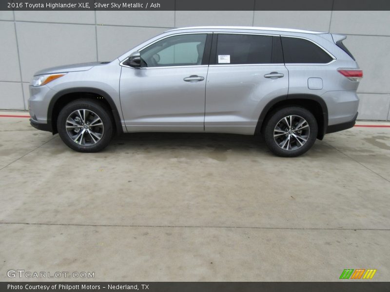 Silver Sky Metallic / Ash 2016 Toyota Highlander XLE