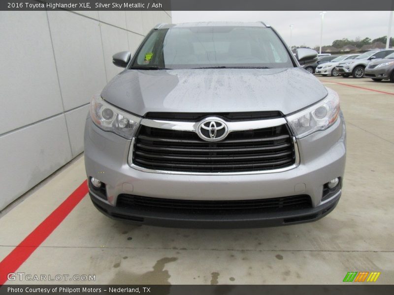 Silver Sky Metallic / Ash 2016 Toyota Highlander XLE