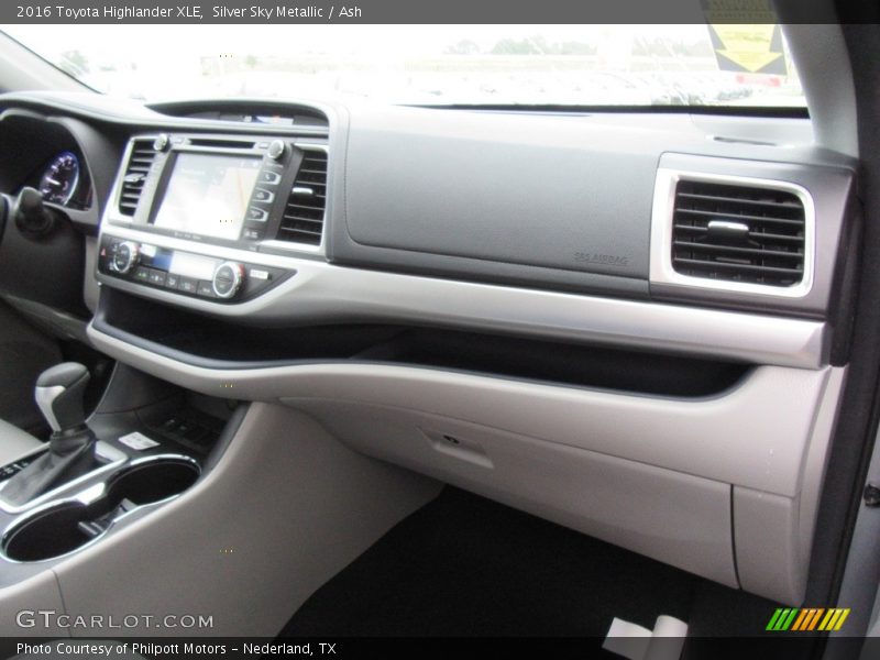 Silver Sky Metallic / Ash 2016 Toyota Highlander XLE