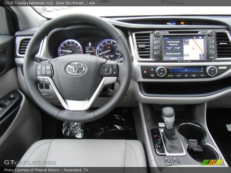 Silver Sky Metallic / Ash 2016 Toyota Highlander XLE