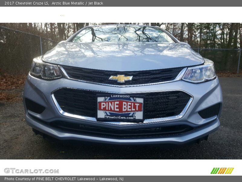 Arctic Blue Metallic / Jet Black 2017 Chevrolet Cruze LS
