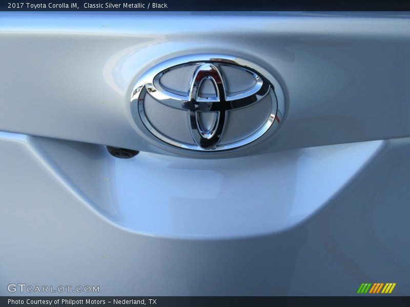 Classic Silver Metallic / Black 2017 Toyota Corolla iM