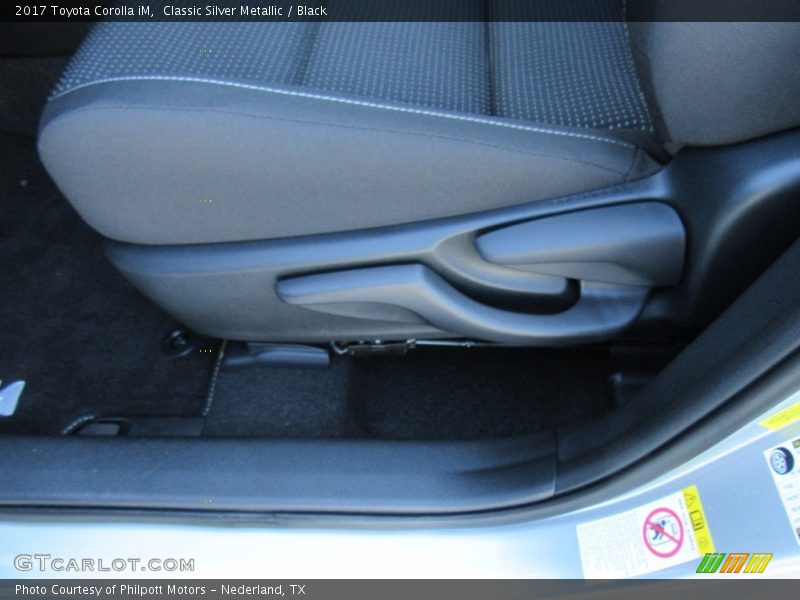 Classic Silver Metallic / Black 2017 Toyota Corolla iM