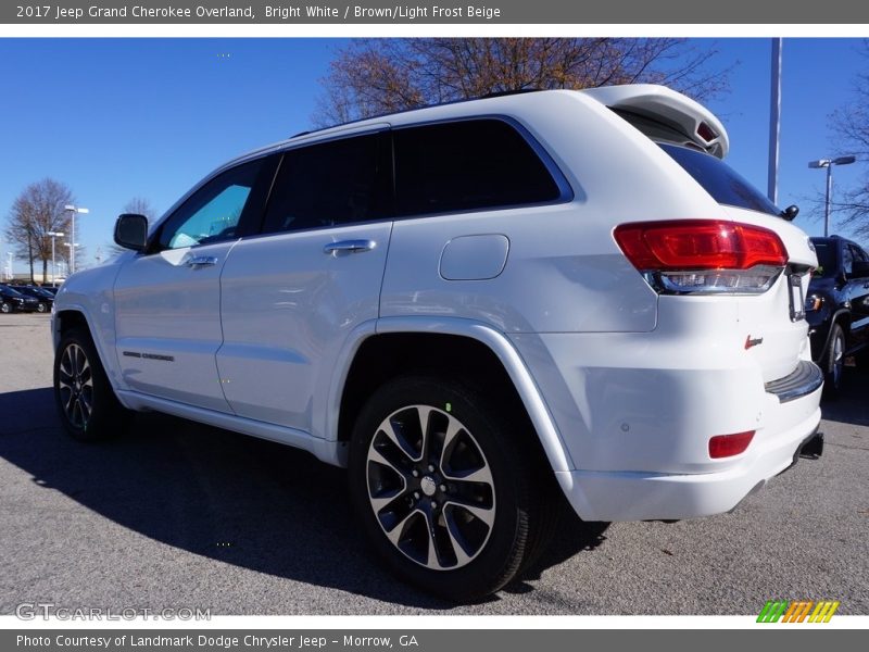 Bright White / Brown/Light Frost Beige 2017 Jeep Grand Cherokee Overland