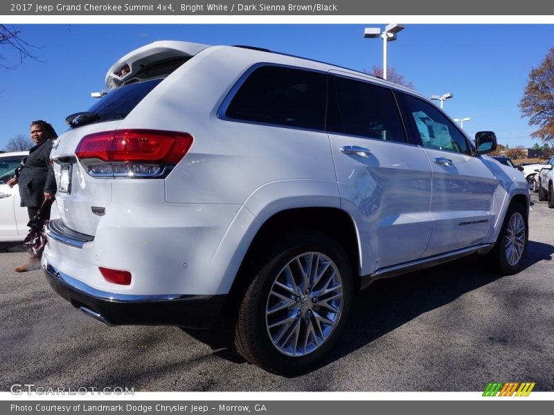 Bright White / Dark Sienna Brown/Black 2017 Jeep Grand Cherokee Summit 4x4