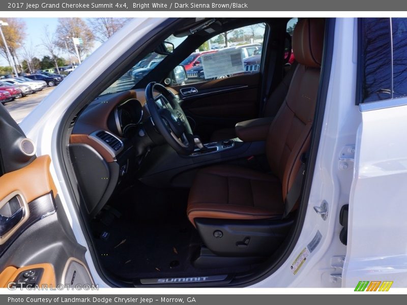 Bright White / Dark Sienna Brown/Black 2017 Jeep Grand Cherokee Summit 4x4
