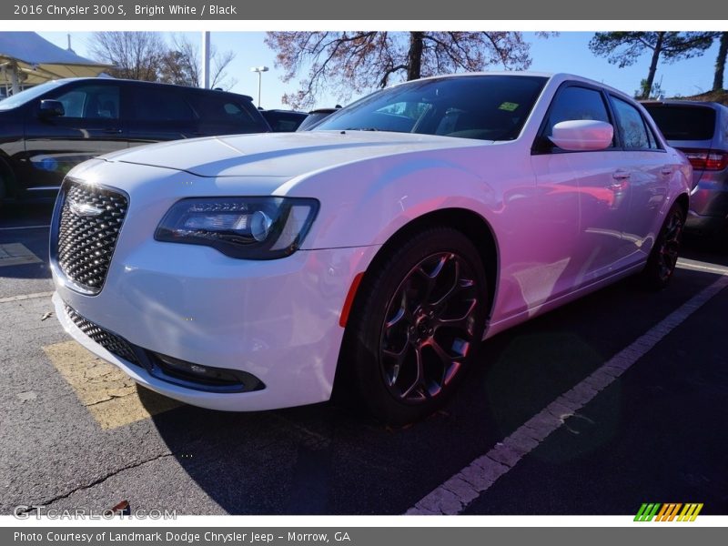 Bright White / Black 2016 Chrysler 300 S