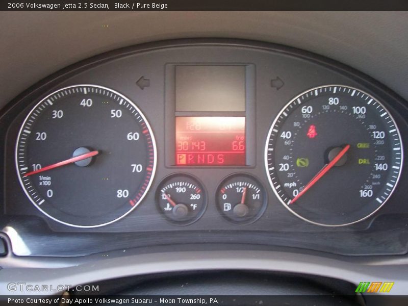 Black / Pure Beige 2006 Volkswagen Jetta 2.5 Sedan