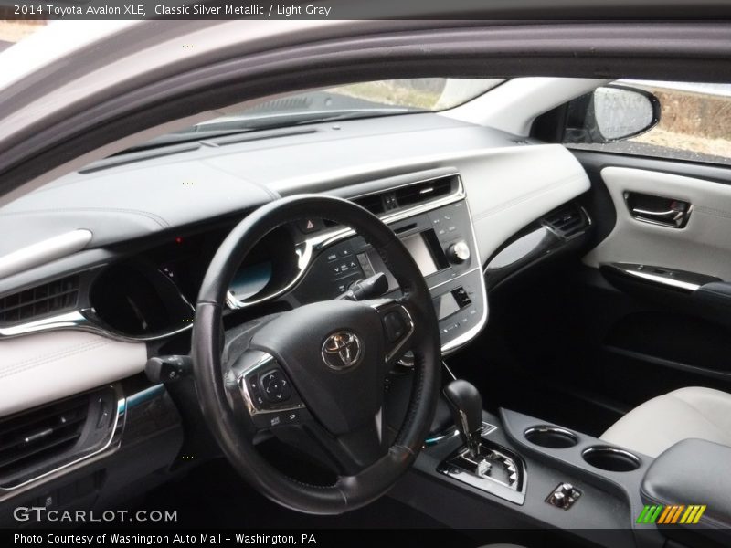 Classic Silver Metallic / Light Gray 2014 Toyota Avalon XLE