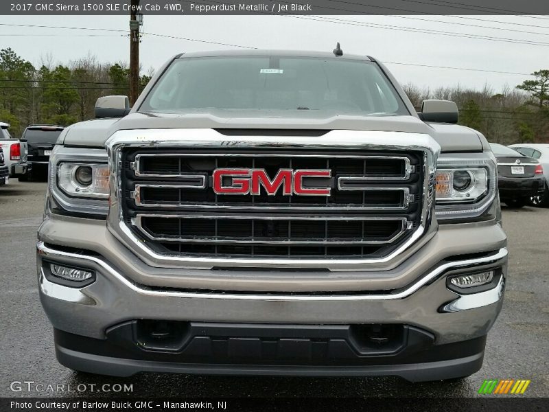 Pepperdust Metallic / Jet Black 2017 GMC Sierra 1500 SLE Crew Cab 4WD