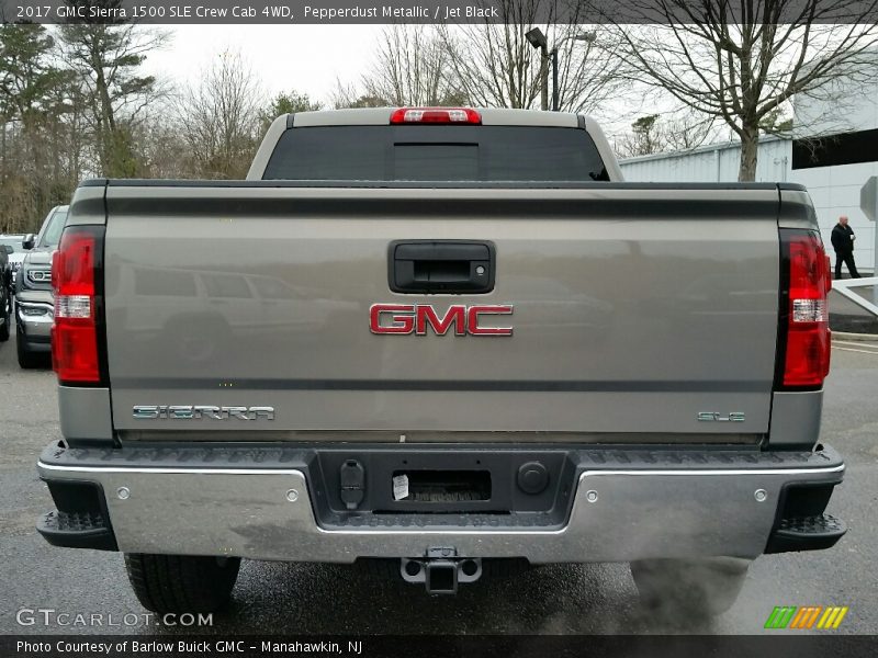 Pepperdust Metallic / Jet Black 2017 GMC Sierra 1500 SLE Crew Cab 4WD