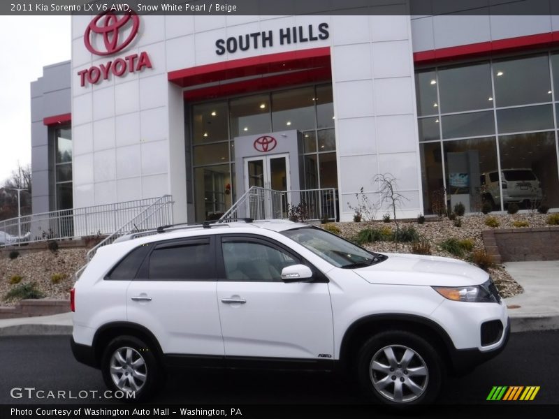 Snow White Pearl / Beige 2011 Kia Sorento LX V6 AWD