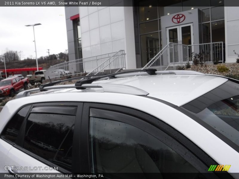 Snow White Pearl / Beige 2011 Kia Sorento LX V6 AWD