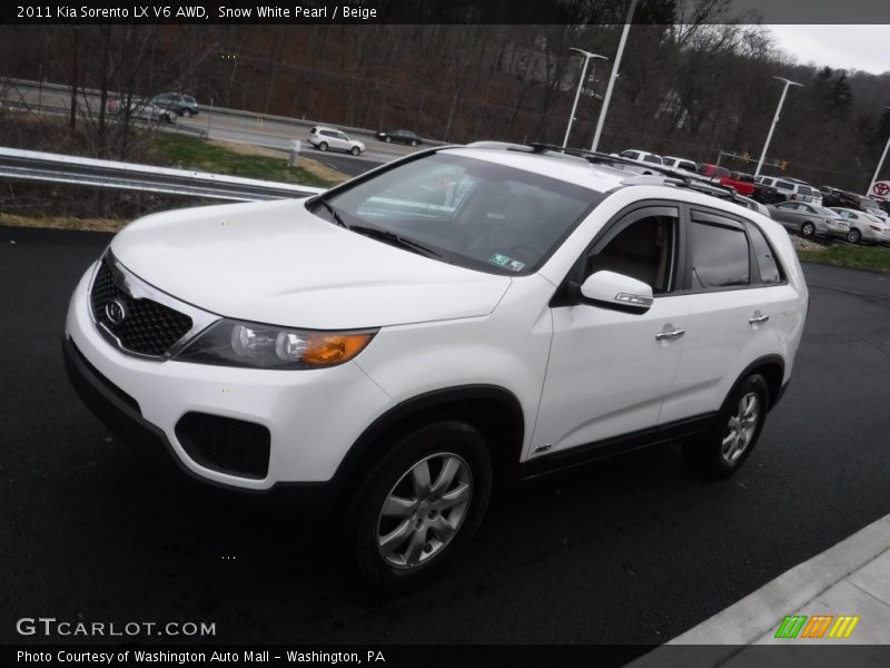 Snow White Pearl / Beige 2011 Kia Sorento LX V6 AWD