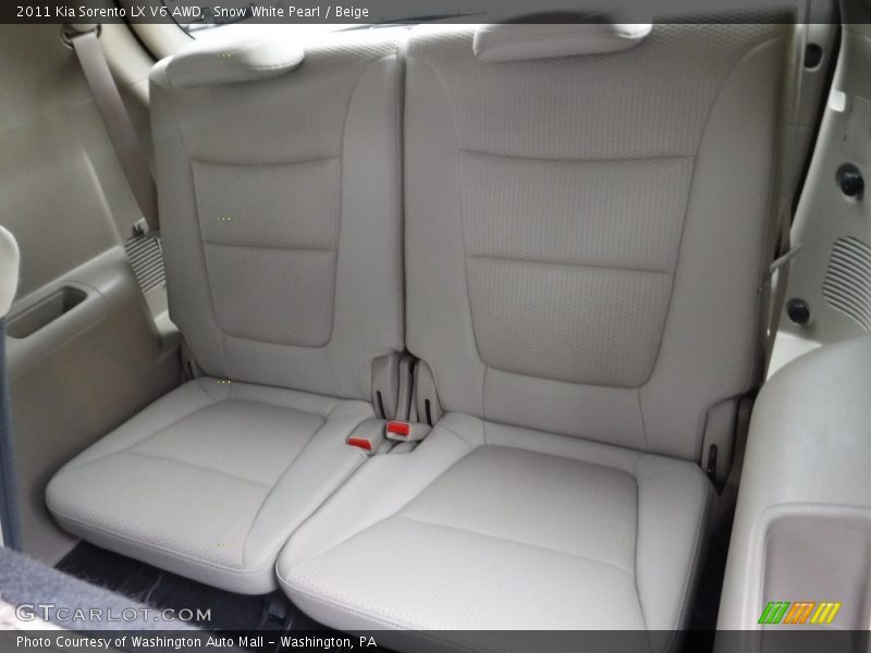 Snow White Pearl / Beige 2011 Kia Sorento LX V6 AWD