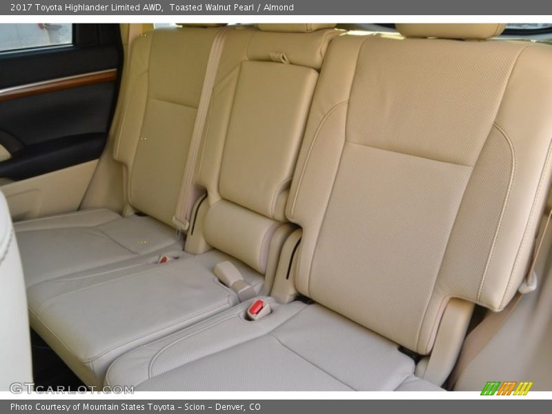 Toasted Walnut Pearl / Almond 2017 Toyota Highlander Limited AWD