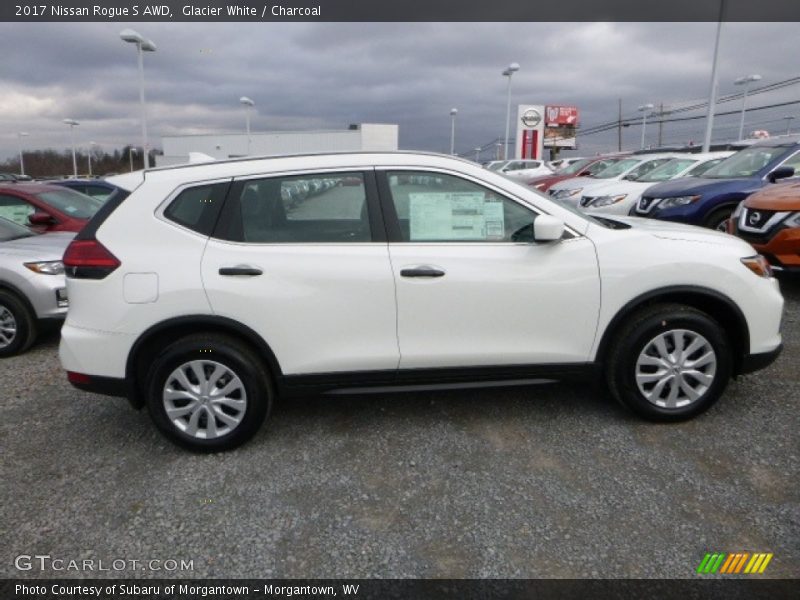 Glacier White / Charcoal 2017 Nissan Rogue S AWD