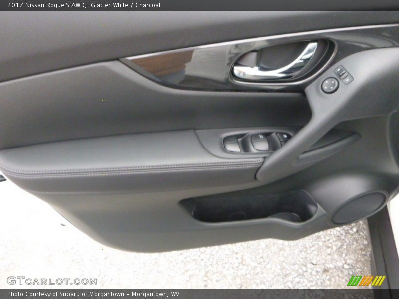 Glacier White / Charcoal 2017 Nissan Rogue S AWD