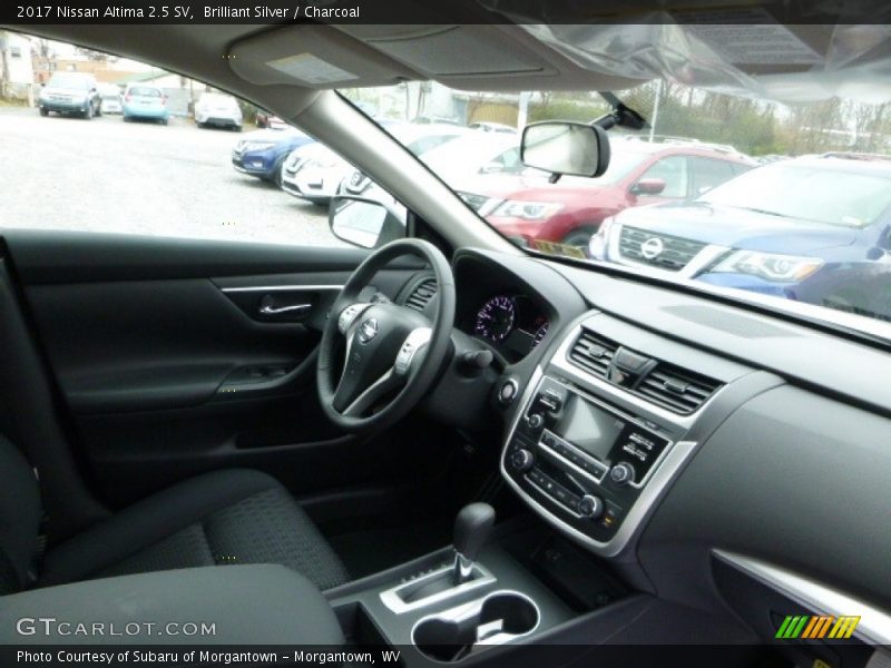 Brilliant Silver / Charcoal 2017 Nissan Altima 2.5 SV