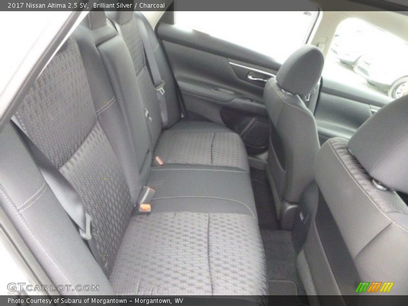 Brilliant Silver / Charcoal 2017 Nissan Altima 2.5 SV