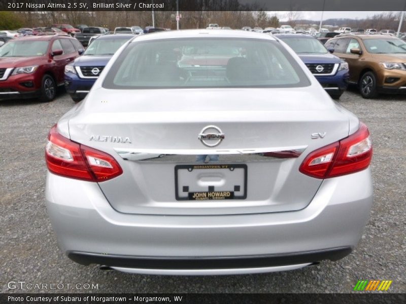 Brilliant Silver / Charcoal 2017 Nissan Altima 2.5 SV