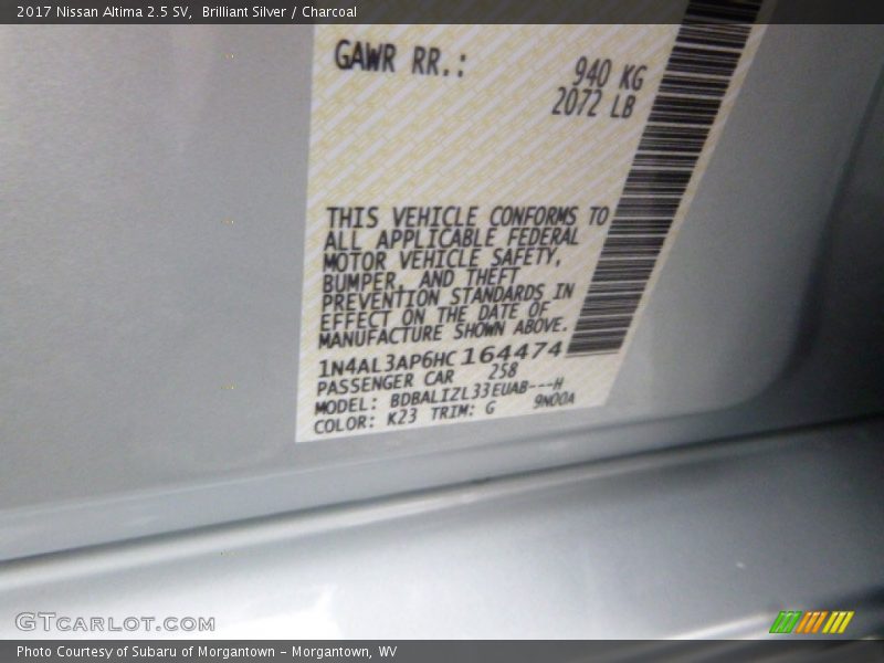 Brilliant Silver / Charcoal 2017 Nissan Altima 2.5 SV