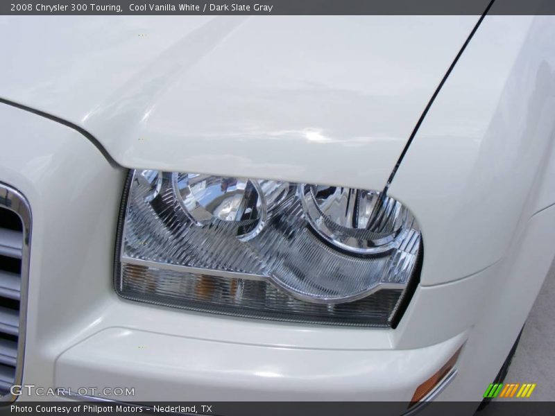 Cool Vanilla White / Dark Slate Gray 2008 Chrysler 300 Touring
