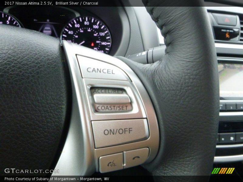 Brilliant Silver / Charcoal 2017 Nissan Altima 2.5 SV