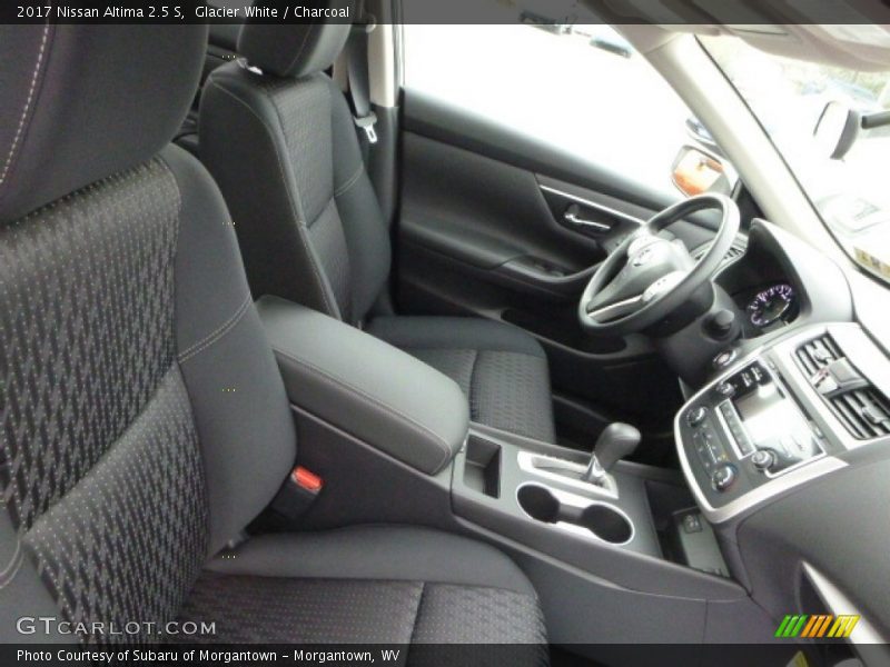 Glacier White / Charcoal 2017 Nissan Altima 2.5 S