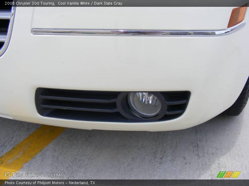 Cool Vanilla White / Dark Slate Gray 2008 Chrysler 300 Touring